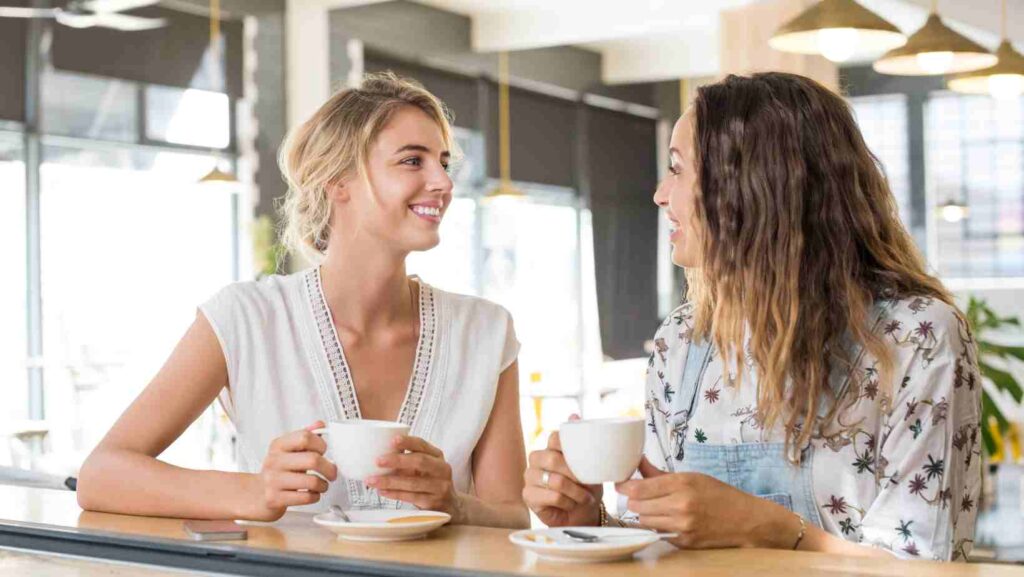 due donne al bar